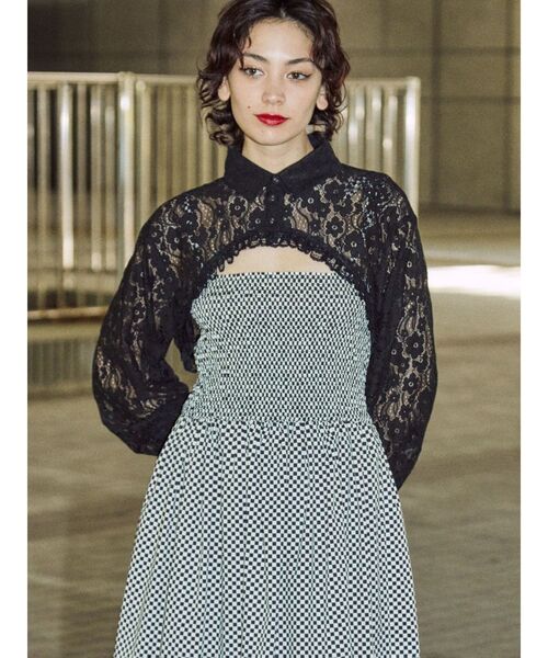 jouetie(ジュエティ)の「フリルクロップドブラウス(シャツ/ブラウス・レディース・ブラック/オフホワイト/クリア・MEDIUM)」の12枚目の写真