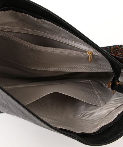 LOPASS(ロパス)の「スクエアショルダーバッグ(ショルダーバッグ・レディース・ブラック/ベージュ/ブラウン/グリーン・FREE)」の16枚目の写真