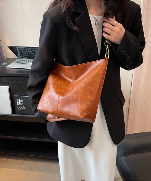 LOPASS(ロパス)の「スクエアショルダーバッグ(ショルダーバッグ・レディース・ブラック/ベージュ/ブラウン/グリーン・FREE)」の15枚目の写真