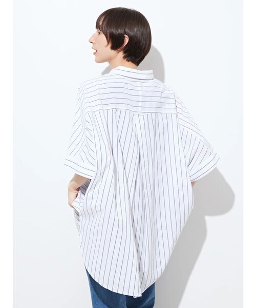 AMERICAN HOLIC(アメリカンホリック)の「WポケットバックタックBIGシャツ(シャツ/ブラウス・レディース・カーキ/ストライプ/ホワイト系その他6/ネイビー・M/L)」の16枚目の写真