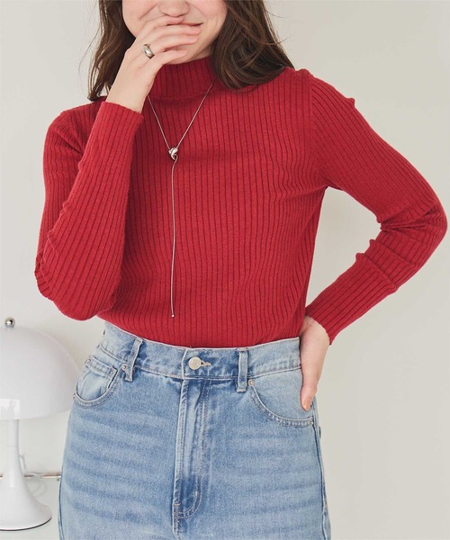 titivate(ティティベイト)の「ハイネックリブ編みニット(ニット/セーター・レディース・イエロー/ブルー/アイボリー/ブラック/レッド/チャコール/ライトグリーン・M/S)」の7枚目の写真