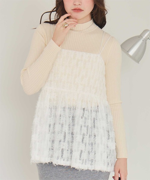 titivate(ティティベイト)の「ハイネックリブ編みニット(ニット/セーター・レディース・イエロー/ブルー/アイボリー/ブラック/レッド/チャコール/ライトグリーン・M/S)」の2枚目の写真