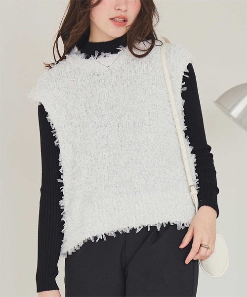 titivate(ティティベイト)の「ハイネックリブ編みニット(ニット/セーター・レディース・イエロー/ブルー/アイボリー/ブラック/レッド/チャコール/ライトグリーン・M/S)」の3枚目の写真