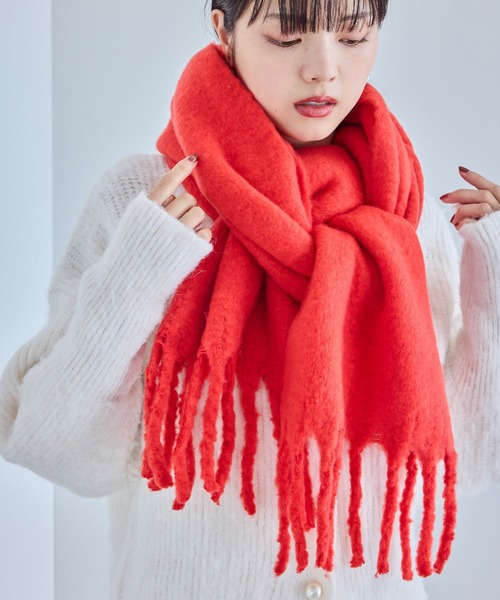 VIS（ビス）の「【リサイクルポリ】ふわふわ太フリンジマフラー