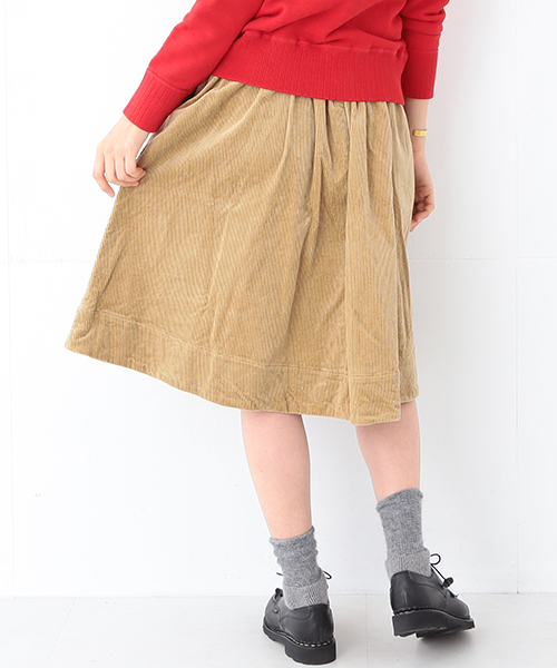 BEAMS BOY（ビームスボーイ）の「BEAMS BOY / 太コード ギャザースカート（スカート・レディース・ブラック/ベージュ・ONE SIZE）」の17枚目の写真