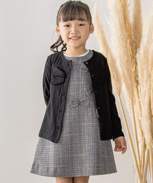 BeBe Petits Pois Vert(ベベプチポワヴェール)の「【店舗限定】ニット風リボンカーディガン(95~150cm)(カーディガン/ボレロ・キッズ・ブラック/ベージュ・120cm/130cm/95cm/110cm/100cm/140cm/150cm)」の5枚目の写真