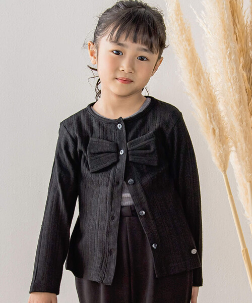 BeBe Petits Pois Vert(ベベプチポワヴェール)の「【店舗限定】ニット風リボンカーディガン(95~150cm)(カーディガン/ボレロ・キッズ・ブラック/ベージュ・120cm/130cm/95cm/110cm/100cm/140cm/150cm)」の22枚目の写真