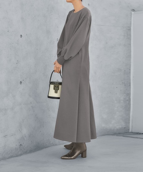 STYLE DELI(スタイルデリ)の「【LUXE】ベスト付きマーメイドラインワンピース(ワンピース・レディース・グレー/ライトブラウン・01/02)」の13枚目の写真