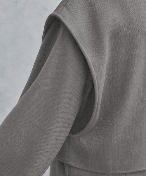 STYLE DELI(スタイルデリ)の「【LUXE】ベスト付きマーメイドラインワンピース(ワンピース・レディース・グレー/ライトブラウン・01/02)」の6枚目の写真