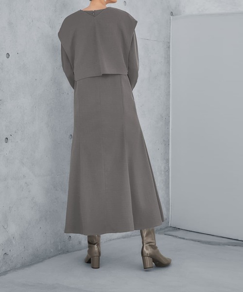 STYLE DELI(スタイルデリ)の「【LUXE】ベスト付きマーメイドラインワンピース(ワンピース・レディース・グレー/ライトブラウン・01/02)」の20枚目の写真