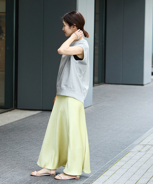 IENA(イエナ)の「サテンバイヤススカート(スカート・レディース・ホワイト/ネイビー/グリーン系その他・34/38/36)」の7枚目の写真