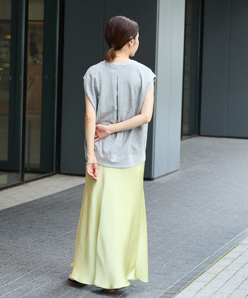 IENA(イエナ)の「サテンバイヤススカート(スカート・レディース・ホワイト/ネイビー/グリーン系その他・34/38/36)」の9枚目の写真