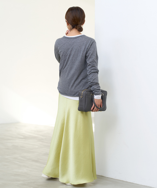 IENA(イエナ)の「サテンバイヤススカート(スカート・レディース・ホワイト/ネイビー/グリーン系その他・34/38/36)」の14枚目の写真