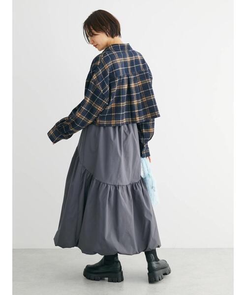 ELENCARE DUE(エレンカーレデュエ)の「・ELENCARE DUE ティアードバルーンスカート(スカート・レディース・ブラック/アイボリー/サックスブルー/チャコールグレー・FREE)」の17枚目の写真