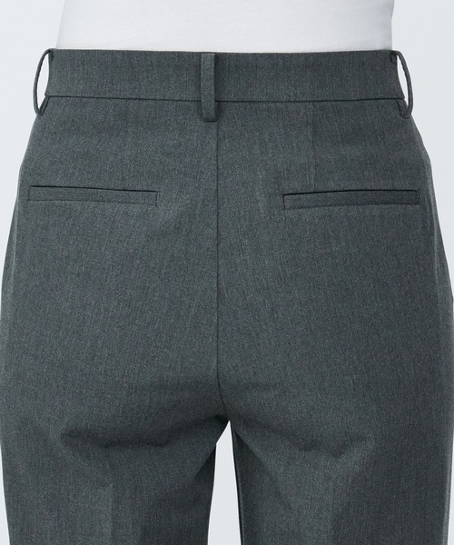 無印良品(ムジルシリョウヒン)の「婦人 シワになりにくいタックテーパードパンツ(その他パンツ・レディース・ダークグレー/ネイビー/ライトベージュ/ブラック・L/M/S/XS/XL)」の18枚目の写真