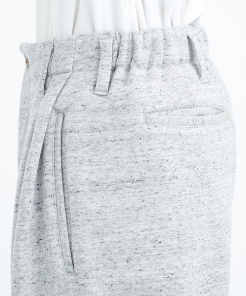 KHOKI(コッキ)の「【KHOKI / コッキ】2 Tuck sweat pants(スウェットパンツ・メンズ・ブラック/グレー・2)」の9枚目の写真