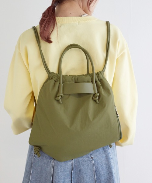 w closet(ダブルクローゼット)の「【2WAY】ナップサック(バックパック/リュック・レディース・ブラック/カーキ/シルバー・FREE)」の13枚目の写真