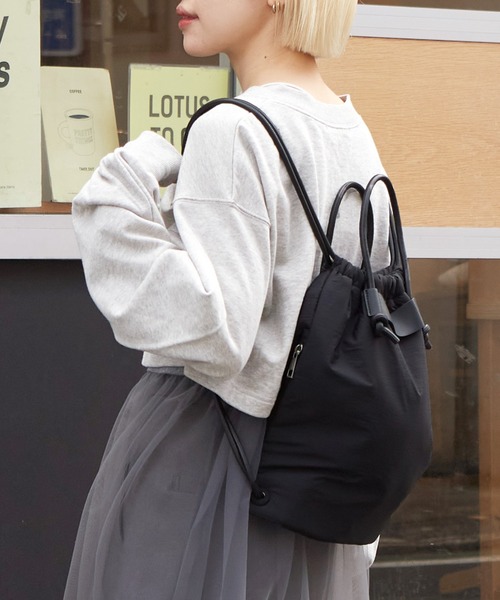 w closet(ダブルクローゼット)の「【2WAY】ナップサック(バックパック/リュック・レディース・ブラック/カーキ/シルバー・FREE)」の16枚目の写真