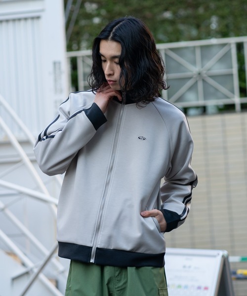 UNIIT(ユニット)の「【UNIIT/ユニット】ダンボールトラックジャケット(ジャージ・メンズ・ベージュ/オフホワイト/ブラック・X-LARGE/MEDIUM/LARGE)」の11枚目の写真