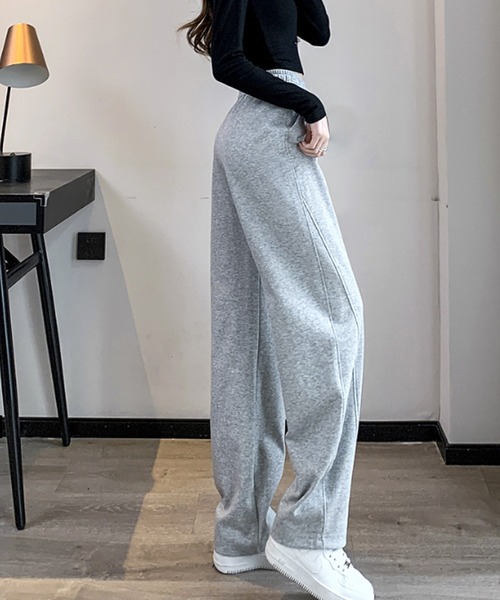 Dewlily(デューリリー)の「ワイドスウェットパンツ(スウェットパンツ・レディース・ホワイト/ブラック/グレー・XL/L/M)」の6枚目の写真