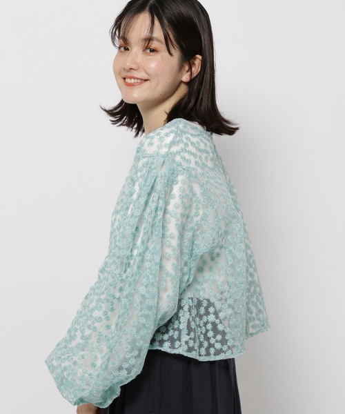 niko and（ニコアンド）の「2WAYフラワーオーガンジプルオーバー（T