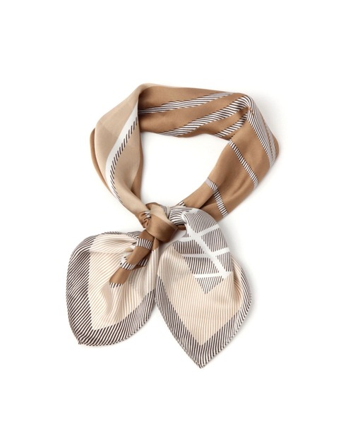 GLOBAL WORK（グローバルワーク）の「プリントスカーフ2/996081（バンダナ/スカーフ・レディース・ベージュ系その他4/ベージュ系その他3/ブラック系その他2/オレンジ系その他/ピンク系その他/ブラウン系その他6/グレー系その他7/レオパード/ネイビー系9・ONE SIZE）」の5枚目の写真