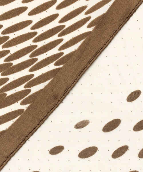 GLOBAL WORK（グローバルワーク）の「プリントスカーフ2/996081（バンダナ/スカーフ・レディース・ベージュ系その他4/ベージュ系その他3/ブラック系その他2/オレンジ系その他/ピンク系その他/ブラウン系その他6/グレー系その他7/レオパード/ネイビー系9・ONE SIZE）」の20枚目の写真