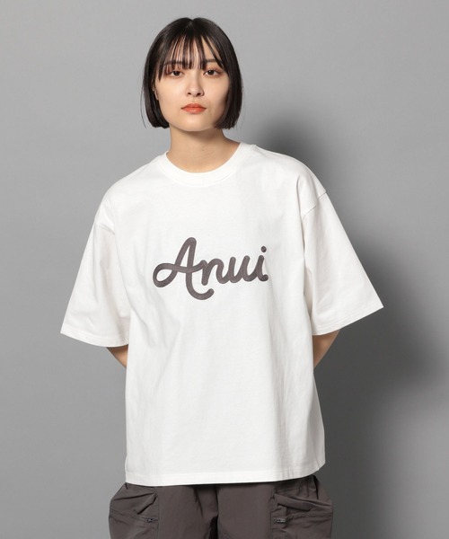 Anui（アニュイ）の「【UNISEX/3サイズ展開】レタリングロゴTシャツ（Tシャツ/カットソー・レディース・ライトグリーン系/オフホワイト/ブラック・SMALL/MEDIUM/LARGE）」の13枚目の写真