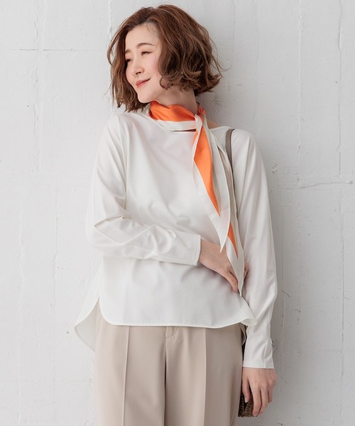 23区 S(ニジュウサンクチイサイサイズ)の「【Oggi4月号掲載/洗える】ミニマルディテールプルオーバー カットソー(Tシャツ/カットソー・レディース・ブラック系/ベージュ系/ホワイト系・32)」の2枚目の写真