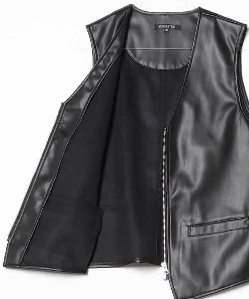 SUGGESTION(サジェッション)の「Synthetic leather colorless vest / 合皮ノーカラーベスト UNISEX(ベスト・メンズ・ブラック・L/M)」の3枚目の写真