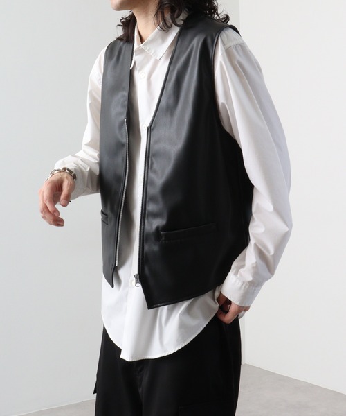 SUGGESTION(サジェッション)の「Synthetic leather colorless vest / 合皮ノーカラーベスト UNISEX(ベスト・メンズ・ブラック・L/M)」の5枚目の写真