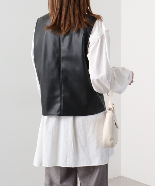 SUGGESTION(サジェッション)の「Synthetic leather colorless vest / 合皮ノーカラーベスト UNISEX(ベスト・メンズ・ブラック・L/M)」の15枚目の写真