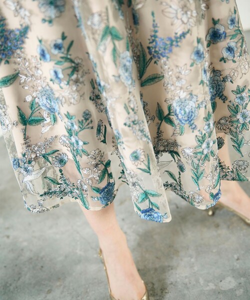 GRACE CONTINENTAL（グレースコンチネンタル）の「フラワーマーメイドドレス（ドレス・レディース・イエロー/ベージュ・38/36）」の5枚目の写真