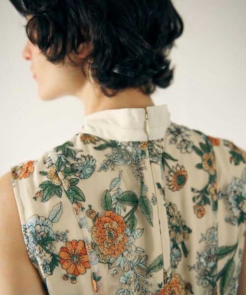 GRACE CONTINENTAL（グレースコンチネンタル）の「フラワーマーメイドドレス（ドレス・レディース・イエロー/ベージュ・38/36）」の11枚目の写真