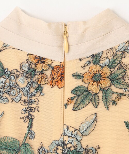 GRACE CONTINENTAL（グレースコンチネンタル）の「フラワーマーメイドドレス（ドレス・レディース・イエロー/ベージュ・38/36）」の21枚目の写真