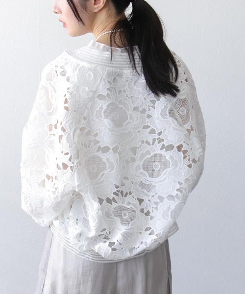 Three Four Time（ｽﾘｰﾌｫｰﾀｲﾑ）の「リブストライプレースブルゾン（ブルゾン・レディース・ブラック/アイボリー・FREE）」の4枚目の写真