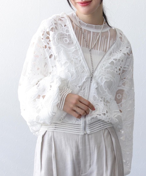 Three Four Time（ｽﾘｰﾌｫｰﾀｲﾑ）の「リブストライプレースブルゾン（ブルゾン・レディース・ブラック/アイボリー・FREE）」の6枚目の写真