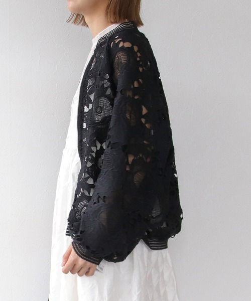 Three Four Time（ｽﾘｰﾌｫｰﾀｲﾑ）の「リブストライプレースブルゾン（ブルゾン・レディース・ブラック/アイボリー・FREE）」の9枚目の写真