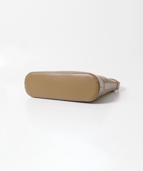 URBAN RESEARCH DOORS（アーバンリサーチドアーズ）の「メッシュワンショルダーバッグ（ショルダーバッグ・レディース・ベージュ/アイボリー・-）」の7枚目の写真