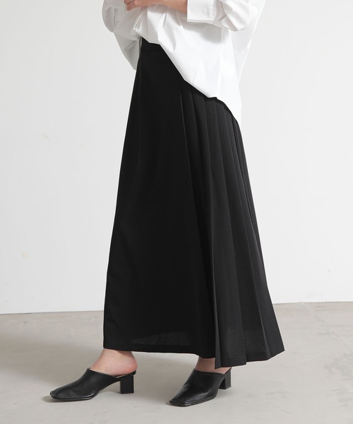 and it_（アンドイット）の「ジョーゼットサイドプリーツロングスカート（スカート・レディース・ブラック/オフホワイト/ピンク・M）」の6枚目の写真