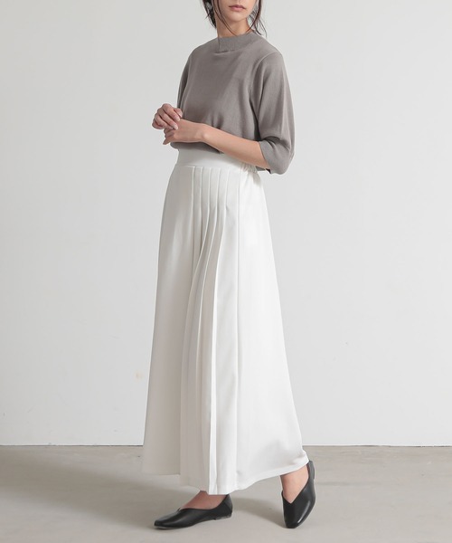 and it_（アンドイット）の「ジョーゼットサイドプリーツロングスカート（スカート・レディース・ブラック/オフホワイト/ピンク・M）」の8枚目の写真