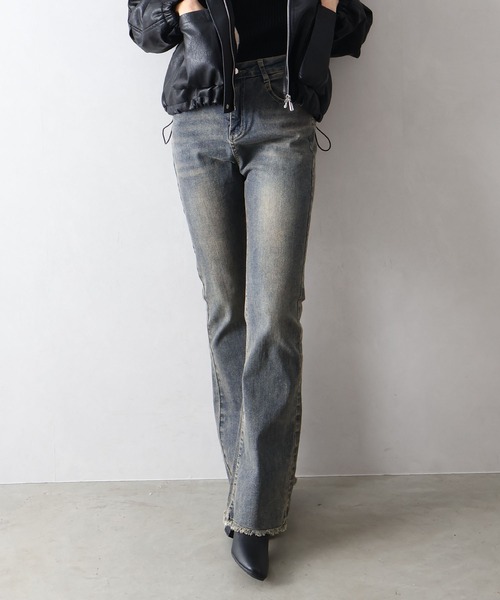 SpRay（スプレイ）の「【履き心地×脚長効果】軽やかすそフリンジストレッチデニムフレアパンツ（デニムパンツ・レディース・サックスブルー/グレー/ブルー/チャコールグレー/ブルー系その他・SMALL/MEDIUM/LARGE）」の7枚目の写真