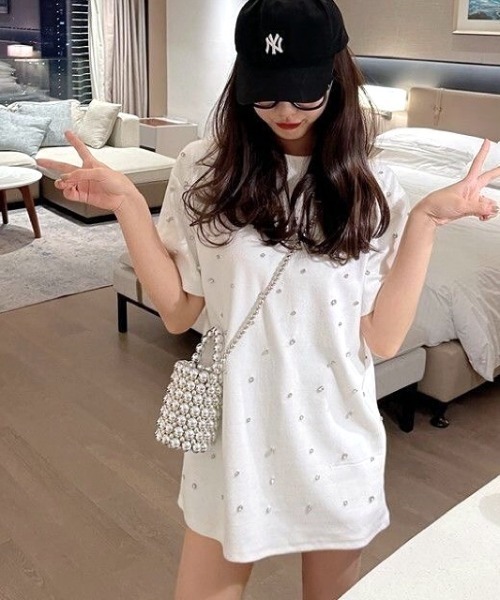 SHEENA（シーナ）の「ビジューオーバーサイズＴシャツ（Tシャツ/カットソー・レディース・ホワイト/ブラック・M）」の12枚目の写真
