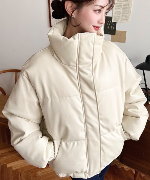 スタンドカラーファイバーダウンソフトフェイクレザーブルゾン（ダウン