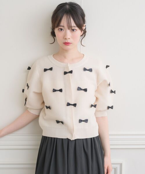 ems excite（エムズエキサイト）の「チビリボンパフ袖NTカーデ（カーディガン/ボレロ・レディース・ライトグレー/ブルー/ナチュラル/ピンク・FREE）」の11枚目の写真