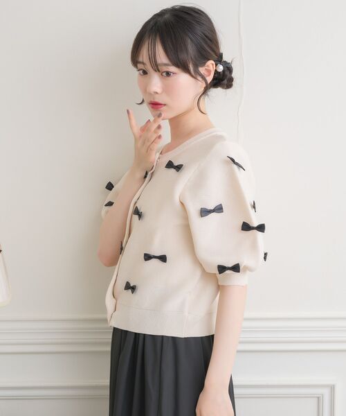 ems excite（エムズエキサイト）の「チビリボンパフ袖NTカーデ（カーディガン/ボレロ・レディース・ライトグレー/ブルー/ナチュラル/ピンク・FREE）」の13枚目の写真