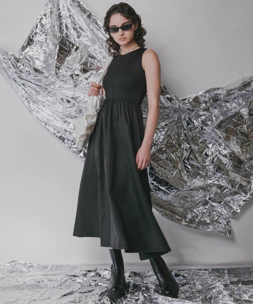 Solace(ソレイス)の「タンクギャザーワンピース(ワンピース・レディース・ホワイト/ブラック・FREE)」の16枚目の写真