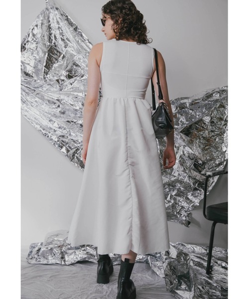 Solace(ソレイス)の「タンクギャザーワンピース(ワンピース・レディース・ホワイト/ブラック・FREE)」の22枚目の写真