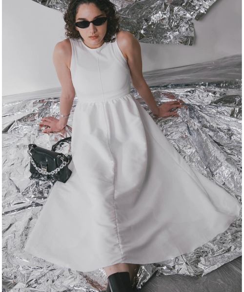 Solace(ソレイス)の「タンクギャザーワンピース(ワンピース・レディース・ホワイト/ブラック・FREE)」の19枚目の写真