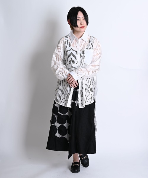 MARAI(マーライ)の「レギュラーカラー 長袖シアーレースシャツ(シャツ/ブラウス・レディース・ホワイト/ブラック・FREE)」の11枚目の写真
